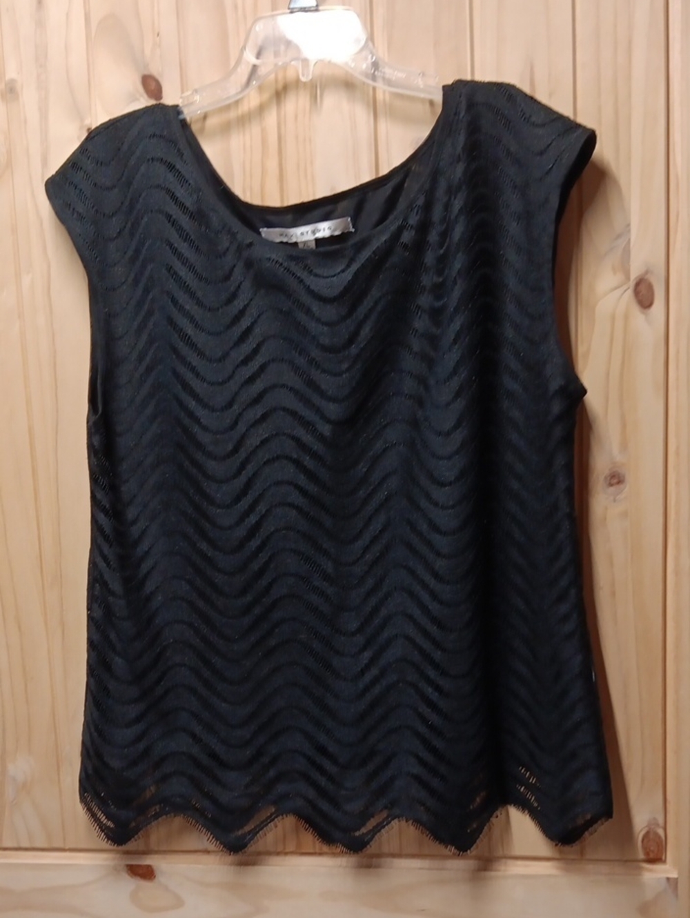 Max Studio Black Wave-Texture Sleeveless Top